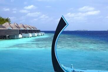 هتل Dusit Thani Maldives