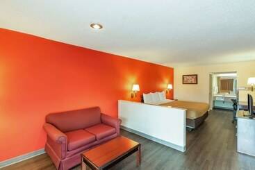 هتل Econo Lodge Laurel