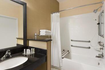ホテル Amerivu Inn And Suites