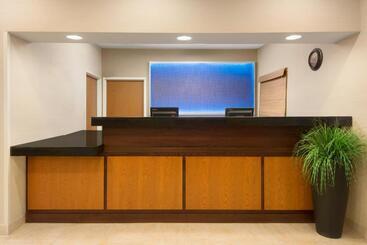호텔 Amerivu Inn And Suites