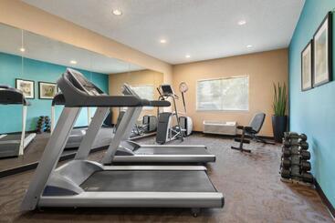 호텔 Amerivu Inn And Suites