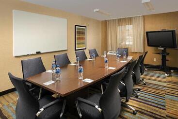 هتل Fairfield Inn & Suites By Marriott Albuquerque Airport
