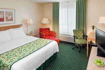 هتل Fairfield Inn & Suites By Marriott Fort Myers Cape Coral