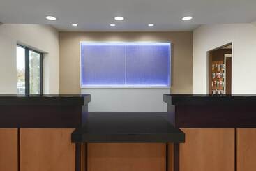 هتل Fairfield Inn & Suites Hartford Manchester