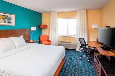 هتل Fairfield Inn & Suites By Marriott Dayton South