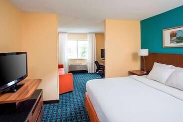 هتل Fairfield Inn & Suites By Marriott Dayton South