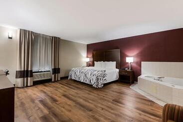 هتل Red Roof Inn Newport News Yorktown