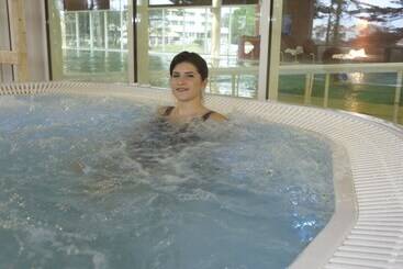 هتل Résidence Valdys Thalasso & Spa   Les Pins