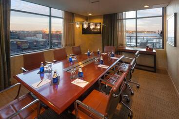 Silver Cloud Hotel   Seattle Stadium