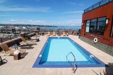 Silver Cloud Hotel   Seattle Stadium