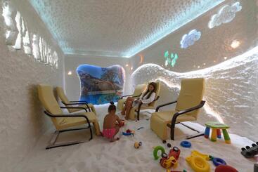 هتل Spa Club Bor