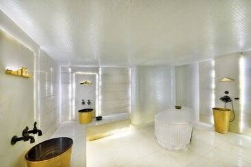 هتل Tiara Thermal & Spa