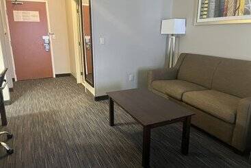 هتل Wingate By Wyndham Great Falls