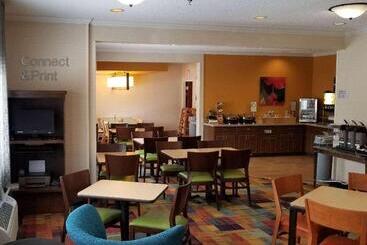 هتل Wingate By Wyndham Great Falls