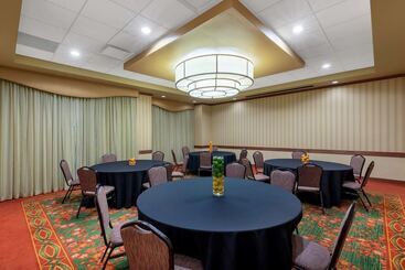 هتل Wyndham Grand Oklahoma City Downtown