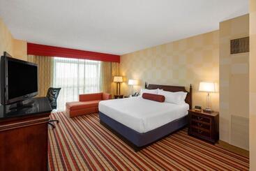 هتل Wyndham Grand Oklahoma City Downtown