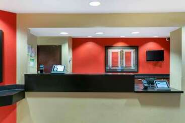 Extended Stay America Suites  Detroit  Metropolitan Airport