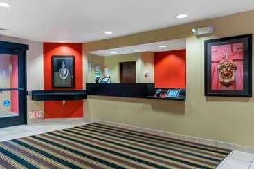 Extended Stay America Suites  Detroit  Metropolitan Airport
