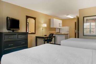 Extended Stay America Suites  Detroit  Metropolitan Airport