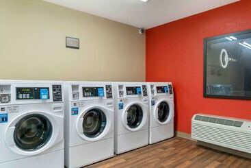 Extended Stay America Suites  Detroit  Metropolitan Airport