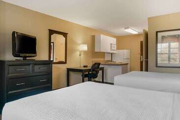 Extended Stay America Suites  Detroit  Metropolitan Airport