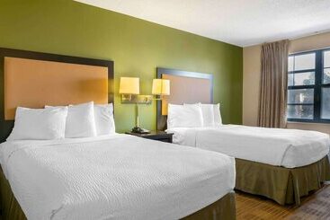 Extended Stay America Suites  Detroit  Metropolitan Airport