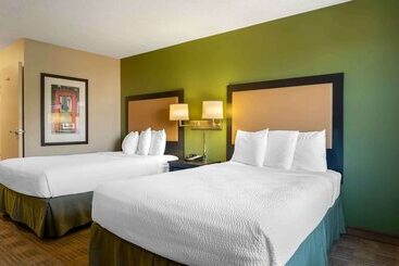 Extended Stay America Suites  Detroit  Metropolitan Airport