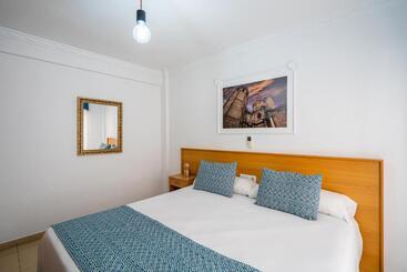 Hostal Rr Feria By Beleret