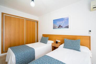 Hostal Rr Feria By Beleret