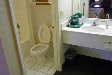 هتل America S Best Inn & Suites Decatur