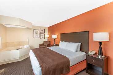 هتل Americinn By Wyndham Ottumwa