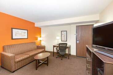 هتل Americinn By Wyndham Ottumwa
