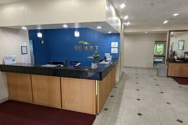 هتل Baymont By Wyndham Lawrence