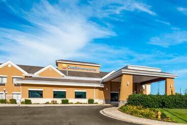 هتل Comfort Inn & Suites