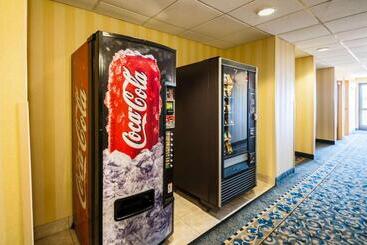 هتل Comfort Inn & Suites