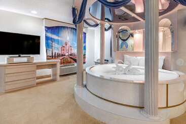 هتل Comfort Suites North