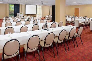 هتل Courtyard By Marriott Sacramento Midtown
