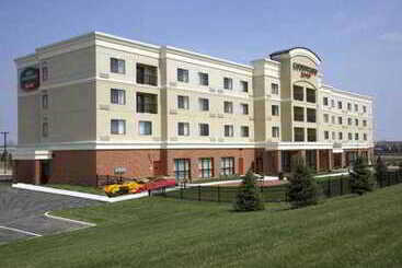 هتل Courtyard Daytonuniversity Of Dayton
