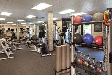 هتل Courtyard By Marriott Oakland Airport