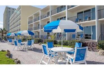 هتل Dolphin Beach Club