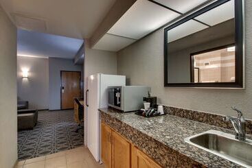 هتل Drury Inn & Suites Albuquerque North