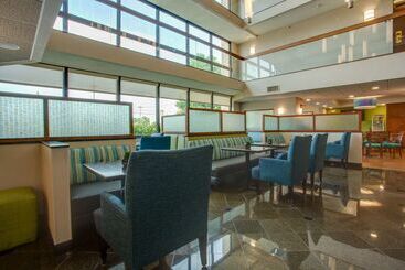 Hotel Drury Inn & Suites Nashville Airport