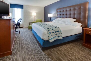 Hotel Drury Inn & Suites Nashville Airport