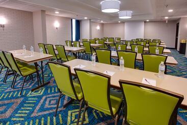 Hotel Drury Inn & Suites Nashville Airport
