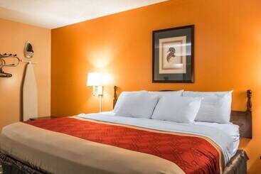 فندق Econo Lodge