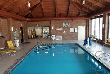 هتل Fairfield Inn By Marriot Binghamton