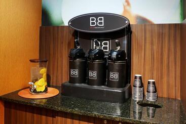 هتل Fairfield Inn And Suites By Marriott Cincinnati Eastgate