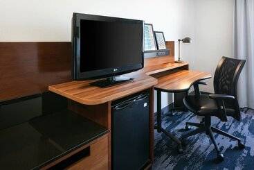 هتل Fairfield Inn & Suites By Marriott Tulsa Central