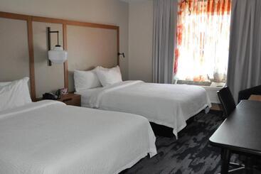 هتل Fairfield Inn & Suites Ukiah Mendocino County