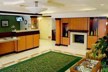 هتل Fairfield Inn & Suites Ukiah Mendocino County